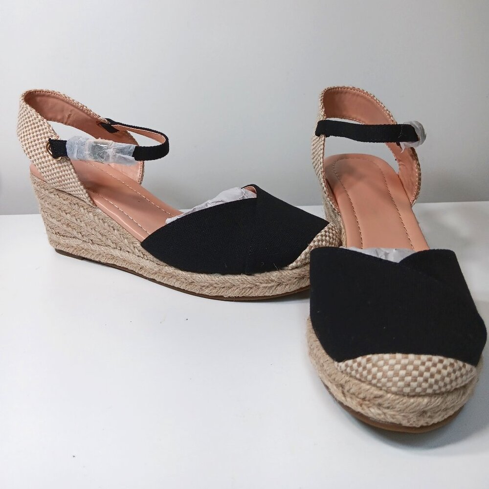 Wedge Heel Platform Shoes Black , Beige And White Size 7 Like New! {CH}